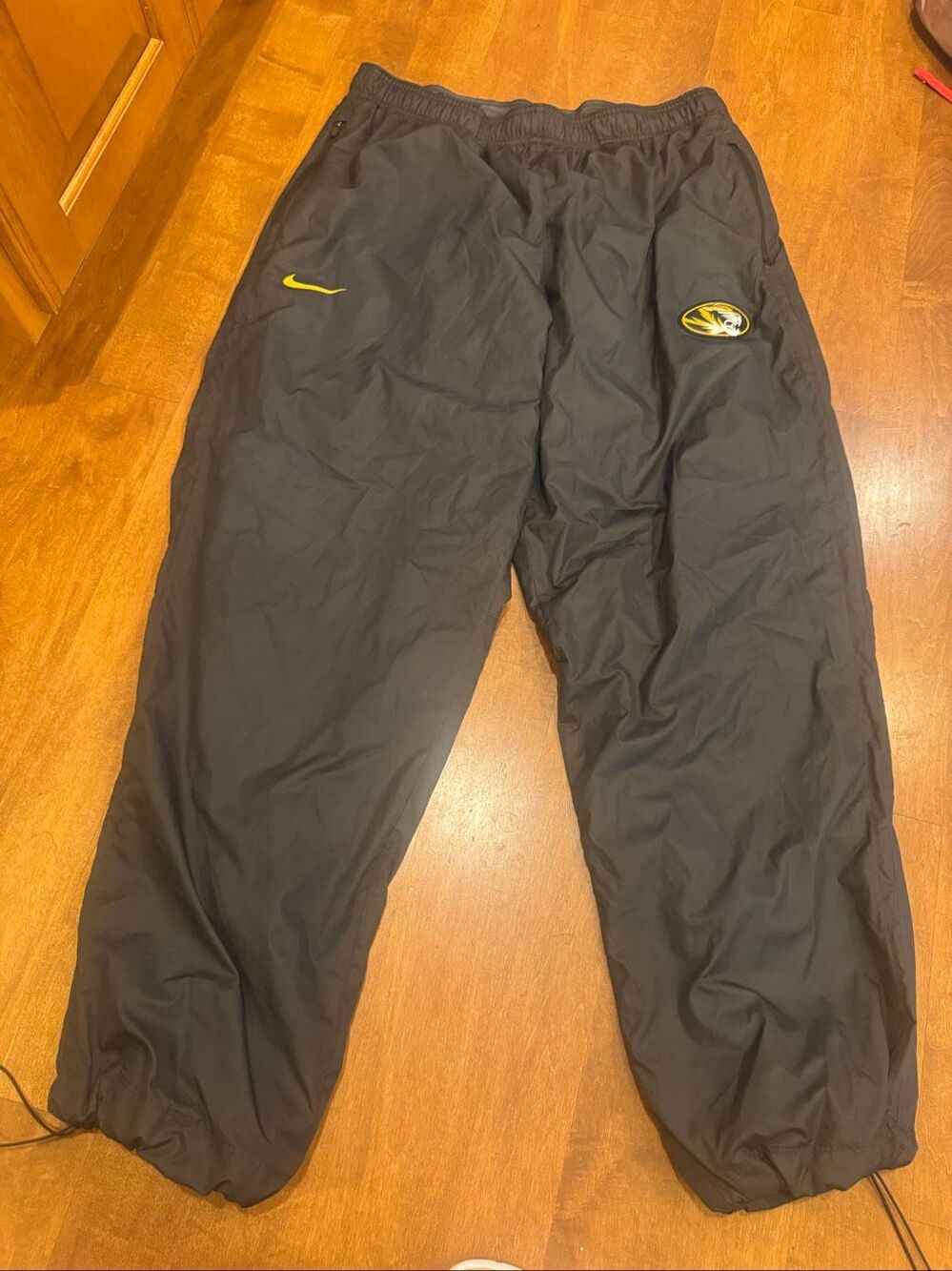 Nike Missouri Tigers Mizzou Men’s XL Black Woven Track Pants NCAA